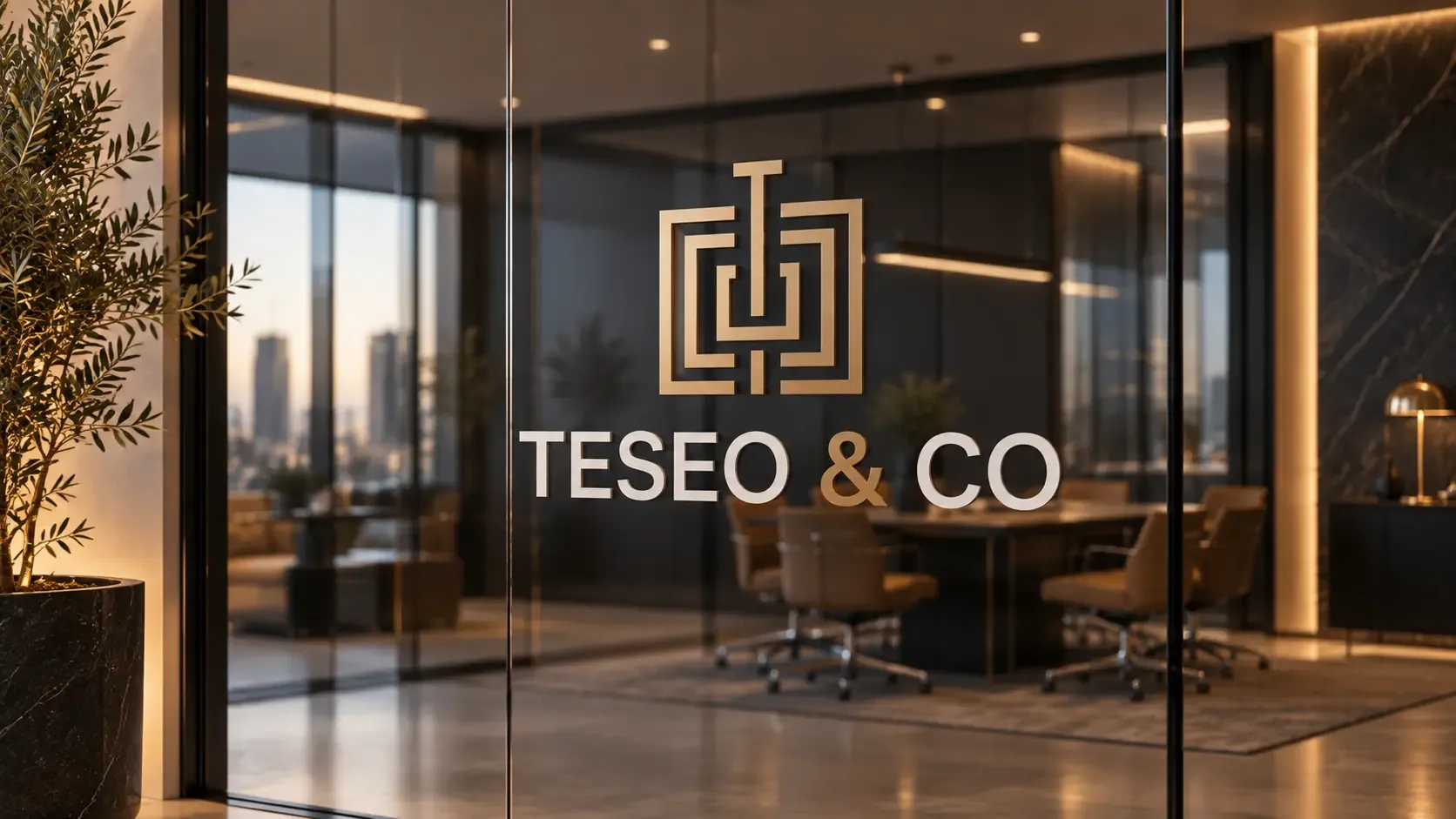 Logotipo de Teseo & Co sobre un cristal en una oficina